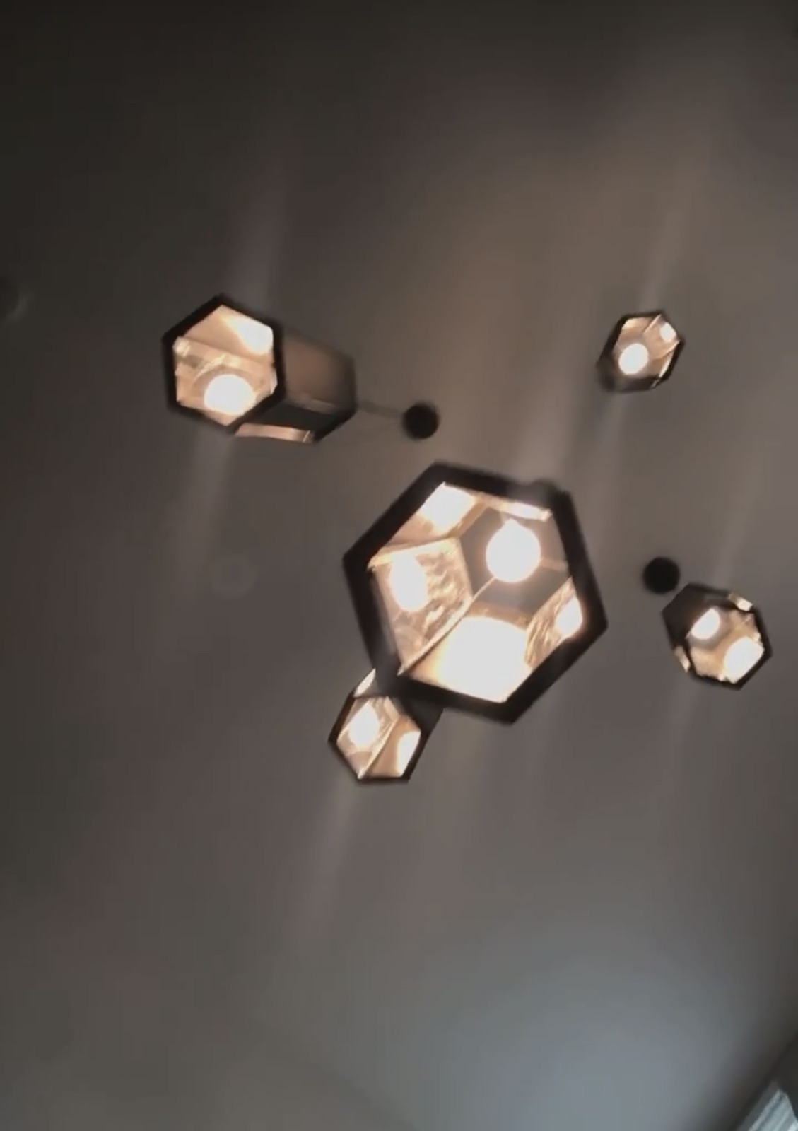 Luminarias hexagonales — Aluzina